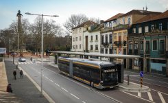 MetroBus já circula no Porto e liga Casa da Música à Praça do Império